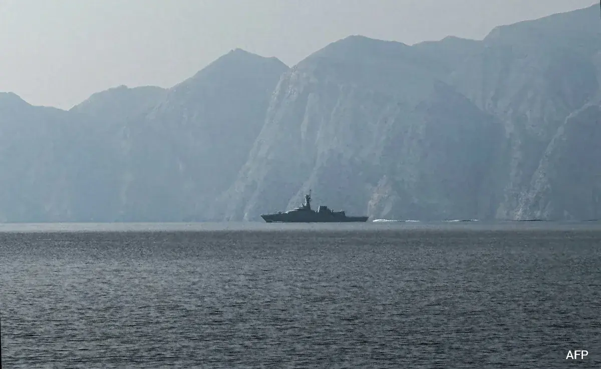 ईरान ने होर्मुज़ जलडमरूमध्य में वैकल्पिक मार्गों की घोषणा की