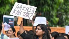 बेल मिलते ही जेल के बाहर रेप अभियुक्त के स्वागत पर एफ़आईआर दर्ज, क्या है पूरा मामला