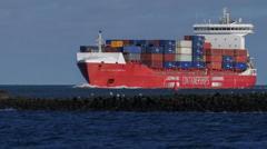 युद्धविराम के बाद क्या हैं होर्मुज़ के हालात, जहाज़ों की आवाजाही पर कितना असर