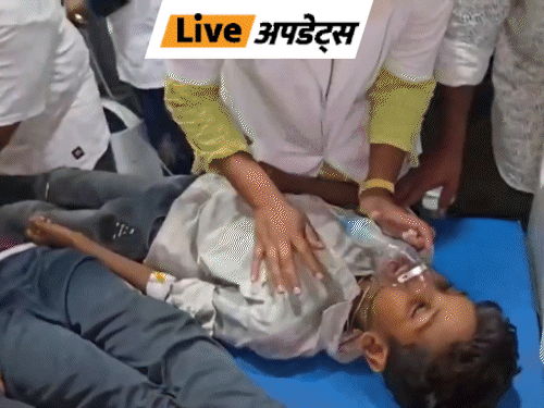 भास्कर अपडेट्स:कर्नाटक के हॉस्टल में खाना खाने के बाद 50 स्टूडेंट्स बीमार, कई बच्चों की हालत गंभीर