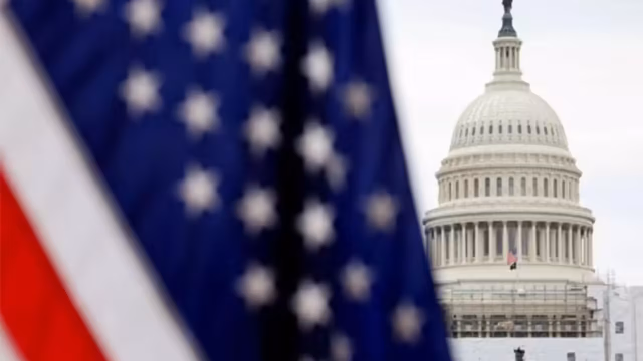 फरवरी में अमेरिकी मुद्रास्फीति 0.4% बढ़ी; मजबूत खर्च, तेल के झटके से दरों में कटौती में देरी हो सकती है