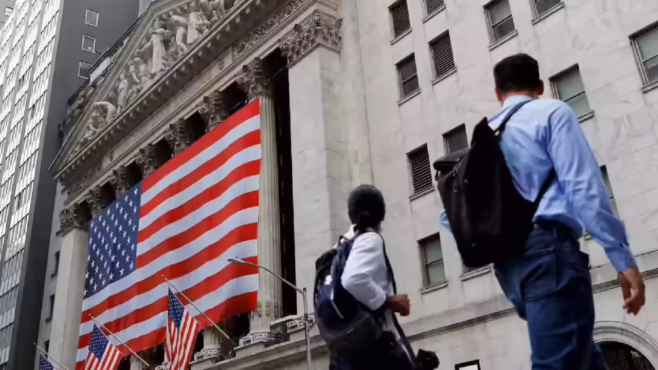 Q4 में अमेरिकी अर्थव्यवस्था 0.5% बढ़ी; शटडाउन, कमजोर खपत से गति पर असर पड़ा