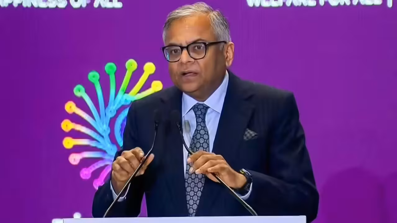 चंद्रा ने एयर इंडिया के कर्मचारियों से लागत नियंत्रित करने, सेवाओं में सुधार करने को कहा