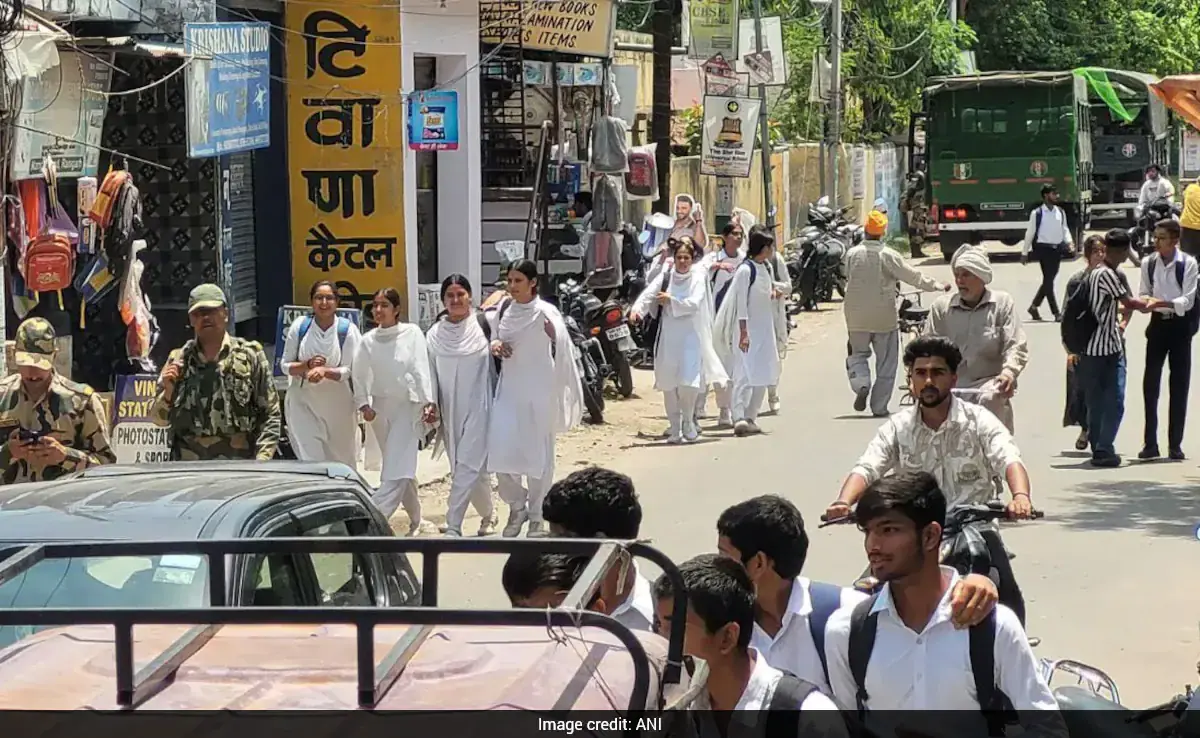 अत्यधिक गर्मी के बीच सरकार ने जम्मू संभाग के लिए ग्रीष्मकालीन अवकाश की घोषणा की