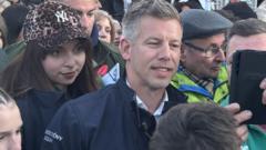 हंगरी के ओर्बन को चुनौती देने वाले के रूप में वोटों के लिए अंतिम प्रयास में जीत की सुगबुगाहट है