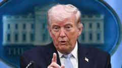 डोनाल्ड ट्रंप ने कहा, 'होर्मुज़ को लेकर ईरान ये ठीक नहीं कर रहा है'