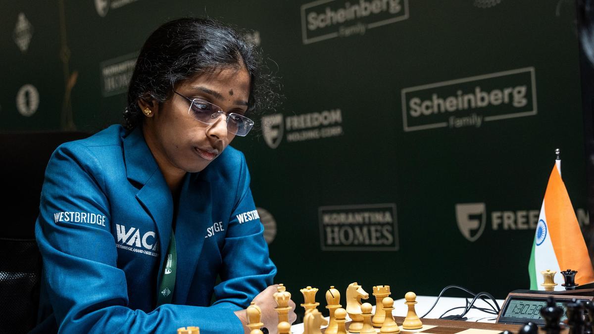 उम्मीदवारों की शतरंज: एकमात्र नेता वैशाली तीसरे आराम के दिन के बाद गोरीचकिना से भिड़ेंगी