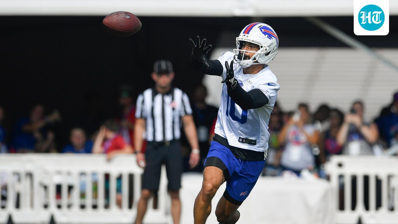 वायरल वीडियो: बफ़ेलो बिल्स के खलील शाकिर ने हृदयस्पर्शी बचाव में 19 कुत्तों को इच्छामृत्यु से बचाया